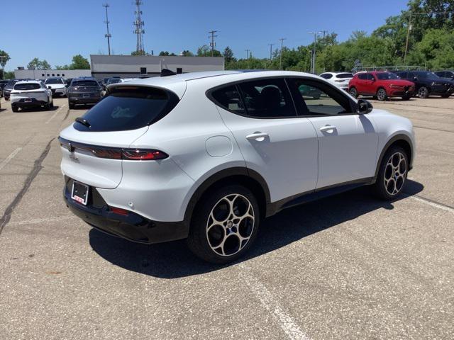 new 2025 Alfa Romeo Tonale car, priced at $43,542