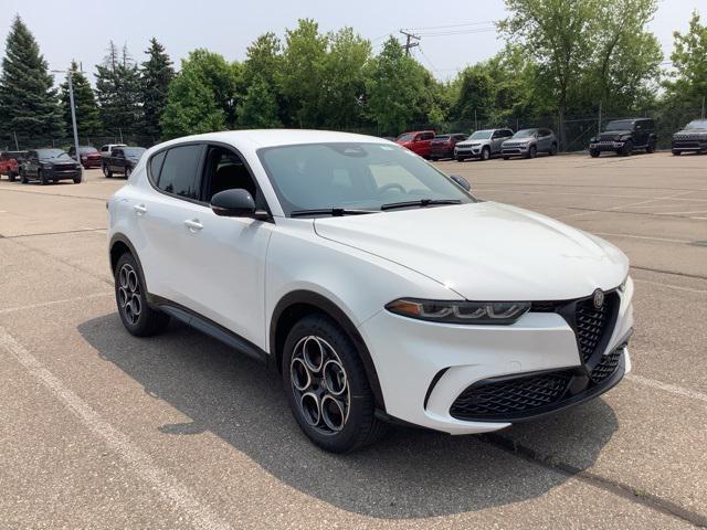 new 2025 Alfa Romeo Tonale car, priced at $36,150