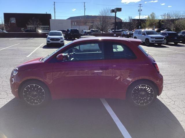 new 2024 FIAT 500e car, priced at $34,095