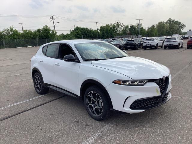 new 2025 Alfa Romeo Tonale car, priced at $44,946