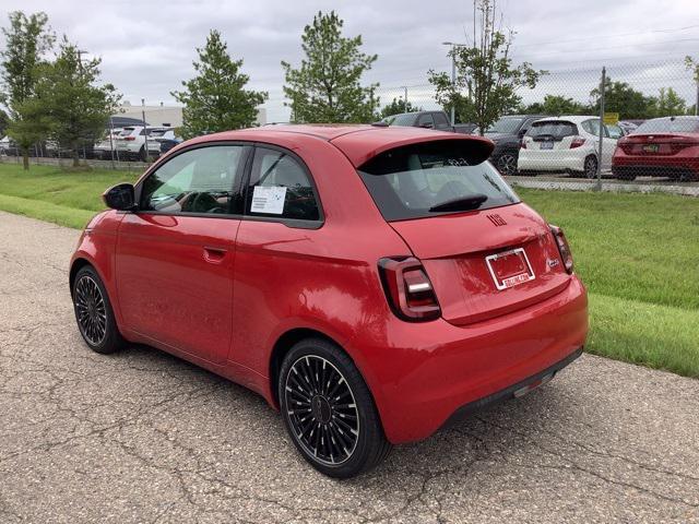 new 2024 FIAT 500e car, priced at $34,095