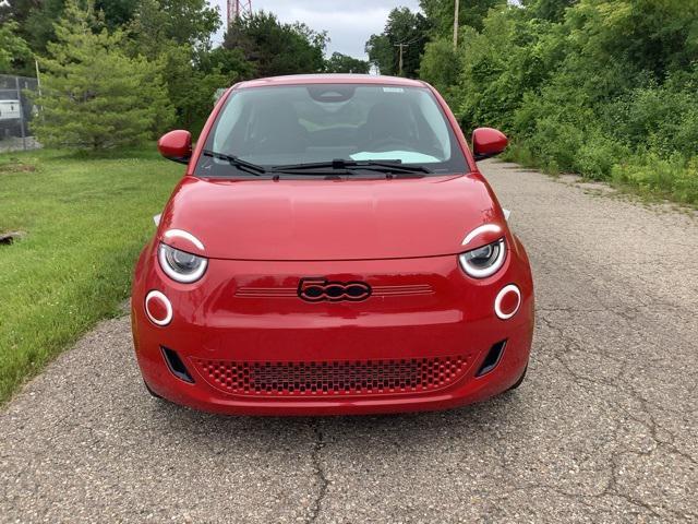 new 2024 FIAT 500e car, priced at $34,095