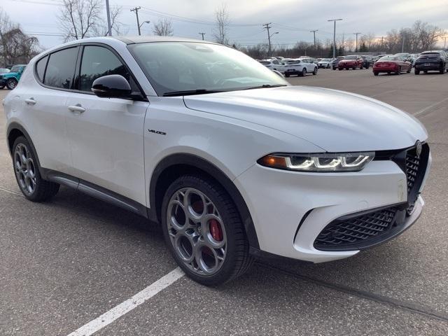 new 2024 Alfa Romeo Tonale car, priced at $50,095