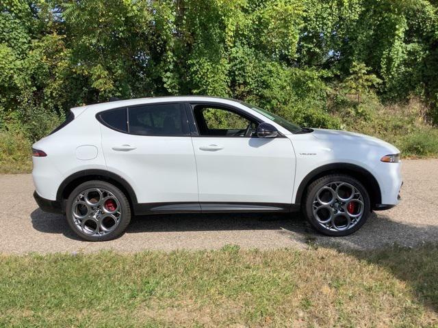 new 2024 Alfa Romeo Tonale car, priced at $52,001