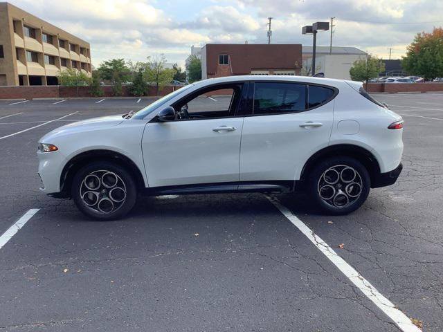 new 2025 Alfa Romeo Tonale car, priced at $44,190