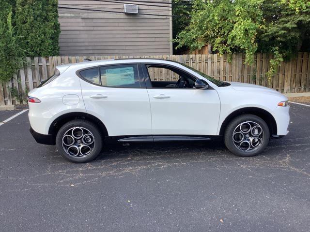 new 2025 Alfa Romeo Tonale car, priced at $44,190
