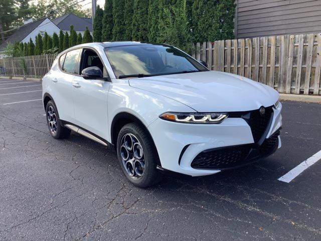 new 2025 Alfa Romeo Tonale car, priced at $44,190