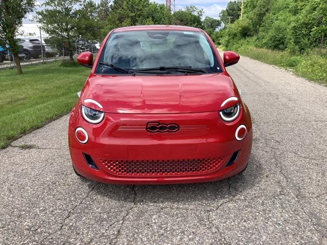 new 2024 FIAT 500e car, priced at $34,095