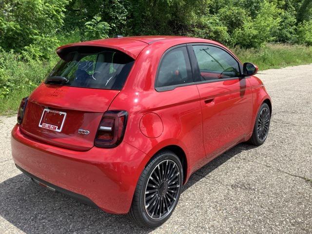 new 2024 FIAT 500e car, priced at $34,095