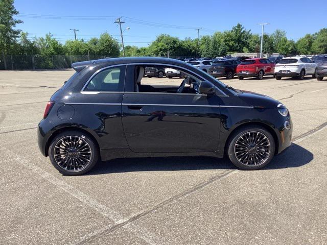new 2025 FIAT 500e car