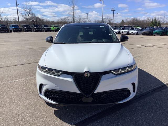 new 2025 Alfa Romeo Tonale car, priced at $46,190