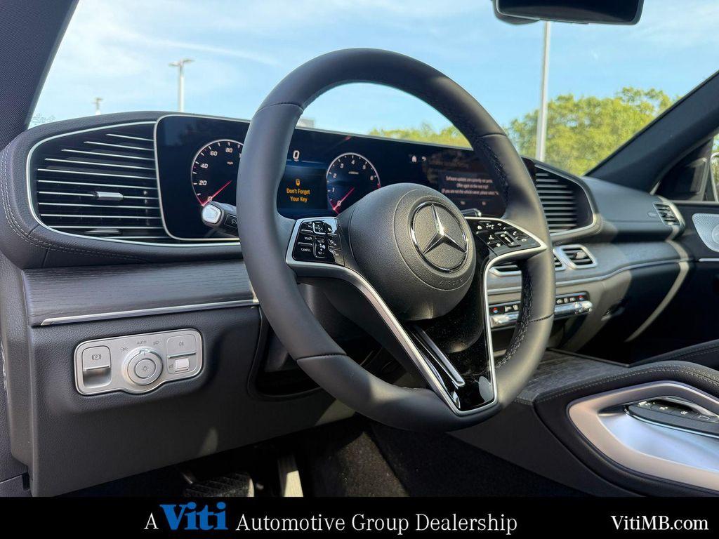 new 2025 Mercedes-Benz GLE 450 car, priced at $82,460