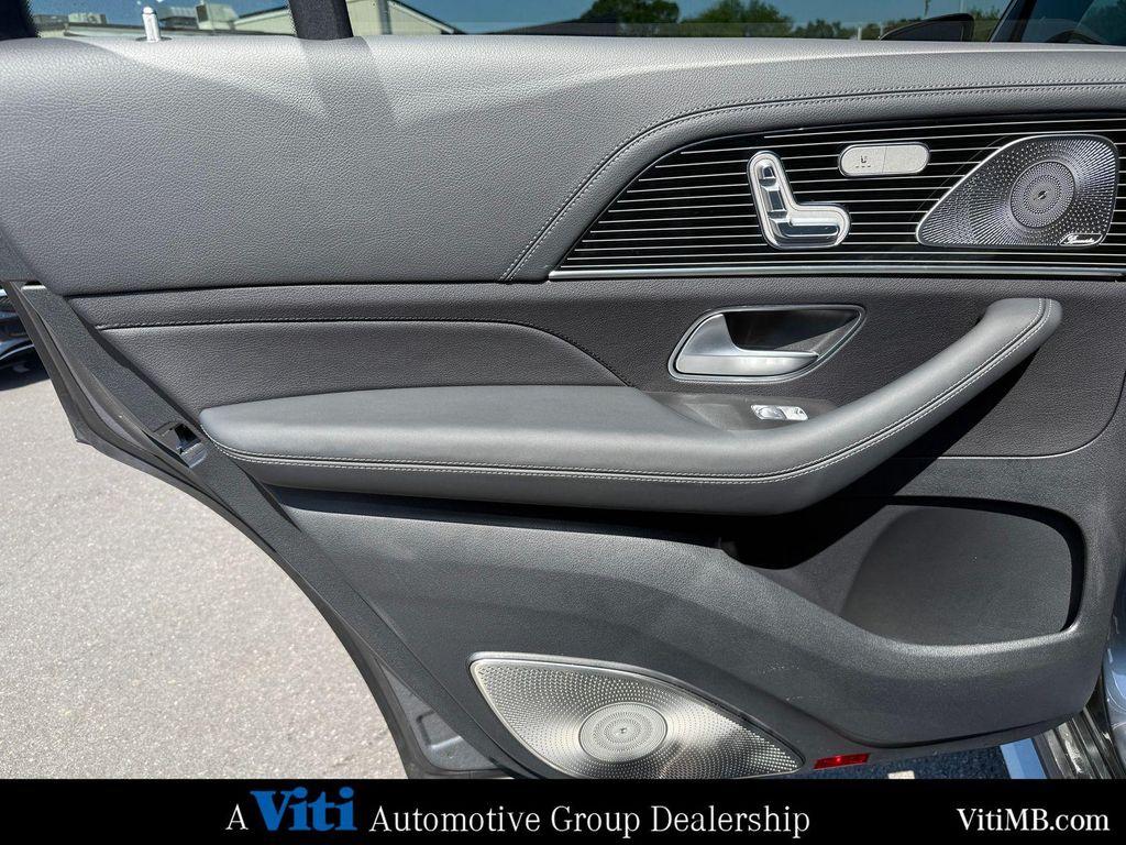 new 2025 Mercedes-Benz GLS 450 car, priced at $107,785