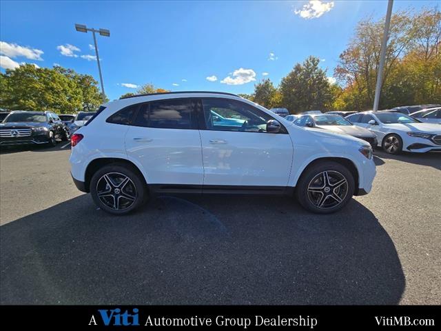 new 2025 Mercedes-Benz GLA 250 car, priced at $51,900