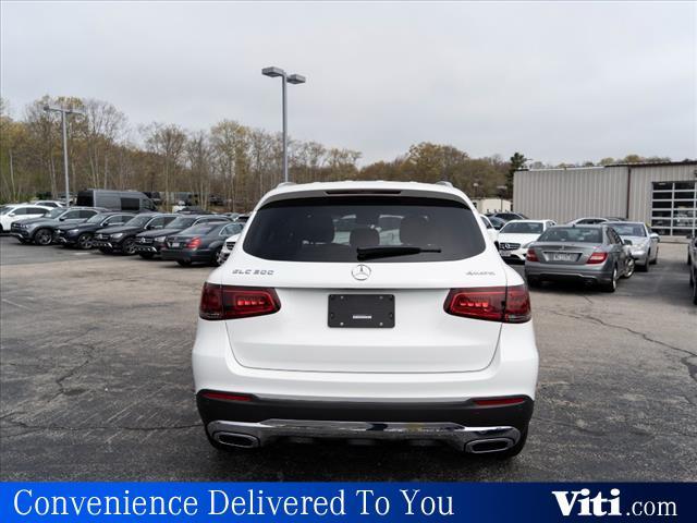 new 2022 Mercedes-Benz GLC 300 car