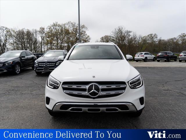 new 2022 Mercedes-Benz GLC 300 car