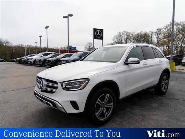new 2022 Mercedes-Benz GLC 300 car