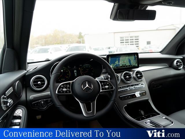new 2022 Mercedes-Benz GLC 300 car