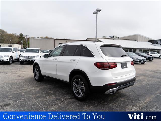 new 2022 Mercedes-Benz GLC 300 car