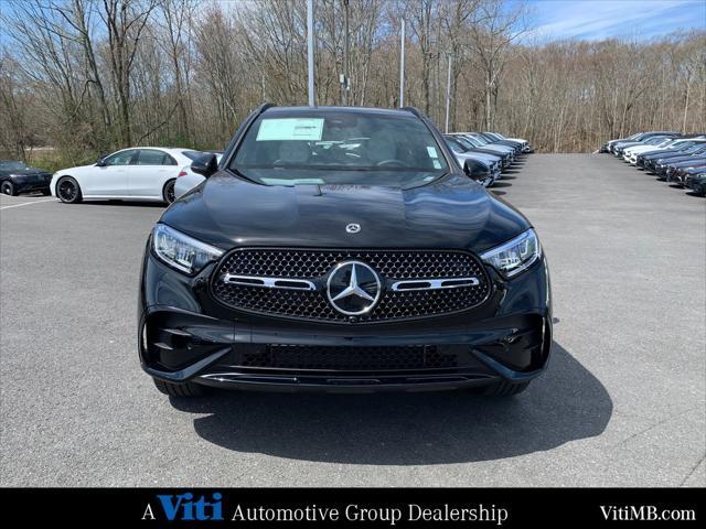 new 2025 Mercedes-Benz GLC 300 car, priced at $61,700