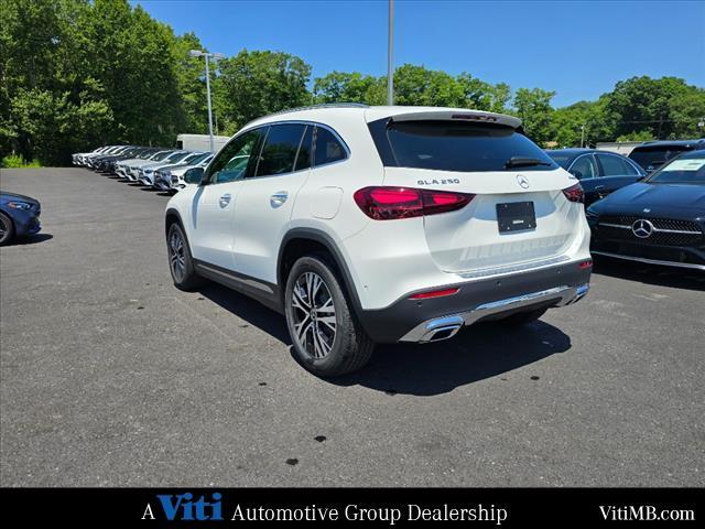 new 2025 Mercedes-Benz GLA 250 car