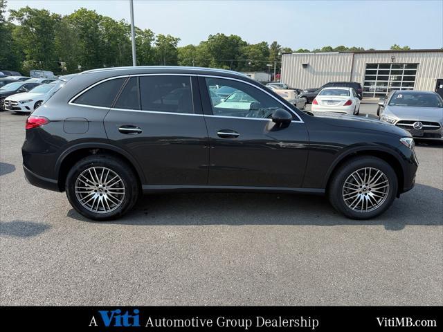 new 2025 Mercedes-Benz GLC 300 car, priced at $55,950