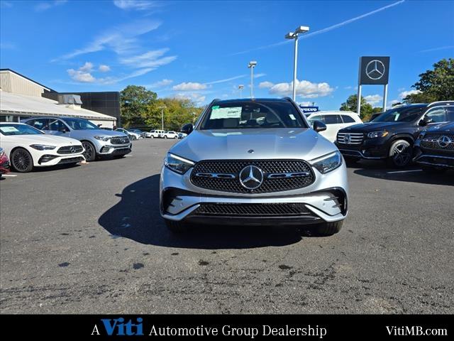 new 2025 Mercedes-Benz GLC 300 car, priced at $61,350