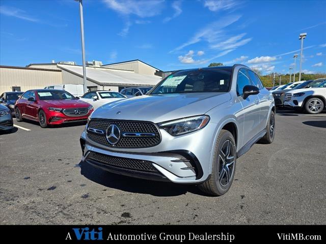 new 2025 Mercedes-Benz GLC 300 car, priced at $61,350