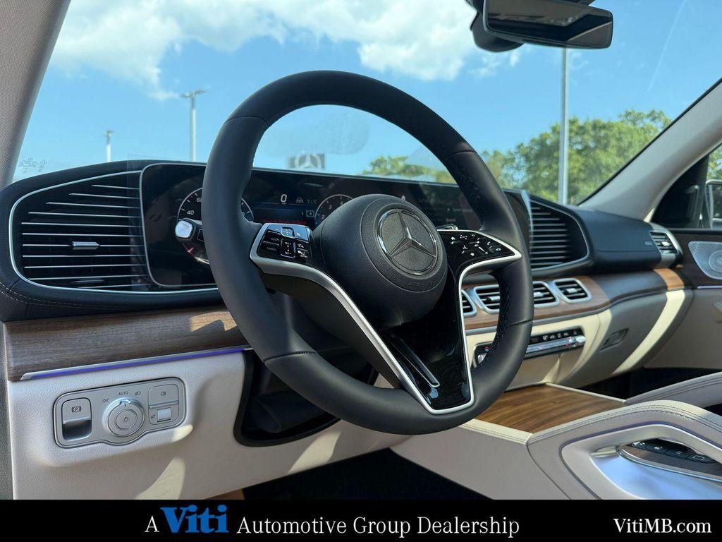 new 2025 Mercedes-Benz GLS 450 car, priced at $91,580