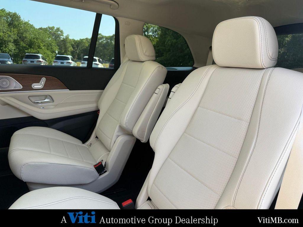 new 2025 Mercedes-Benz GLS 450 car, priced at $91,580