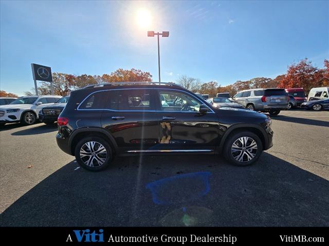 new 2025 Mercedes-Benz GLB 250 car, priced at $52,100