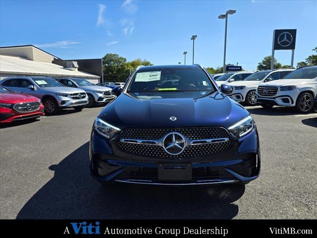 new 2024 Mercedes-Benz GLC 300 car, priced at $60,095