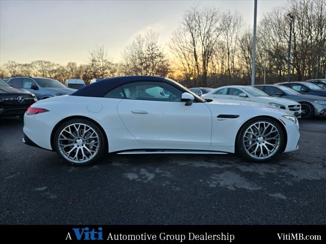 new 2025 Mercedes-Benz AMG SL 43 car, priced at $125,915