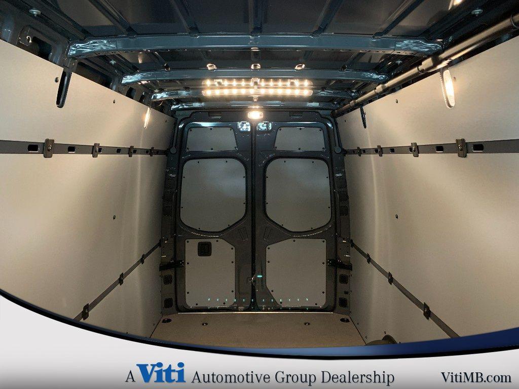 used 2024 Mercedes-Benz Sprinter 2500 car