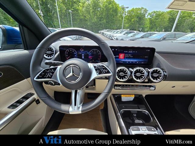 new 2025 Mercedes-Benz GLA 250 car, priced at $51,845