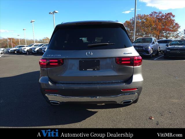 new 2025 Mercedes-Benz GLB 250 car, priced at $53,450