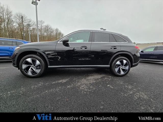 new 2024 Mercedes-Benz GLC 300 car, priced at $53,615