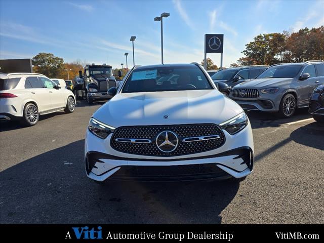 new 2025 Mercedes-Benz GLC 300 car, priced at $70,150