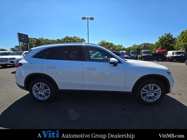 new 2025 Mercedes-Benz GLC 300 car