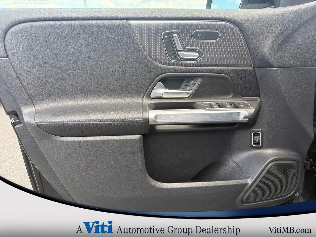 used 2022 Mercedes-Benz GLB 250 car, priced at $29,085