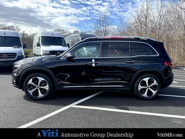 new 2024 Mercedes-Benz GLB 250 car