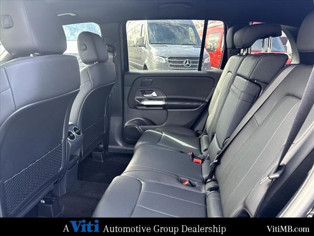 new 2024 Mercedes-Benz GLB 250 car