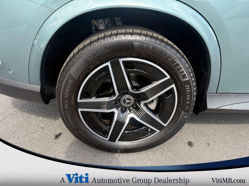 new 2025 Mercedes-Benz GLC 300 car, priced at $59,200