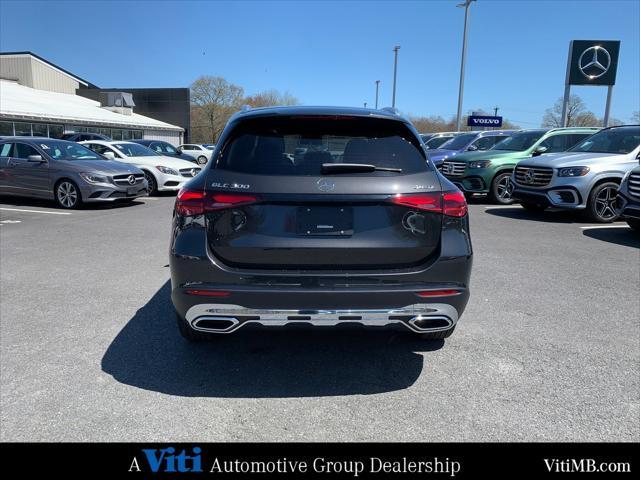 new 2025 Mercedes-Benz GLC 300 car, priced at $55,950