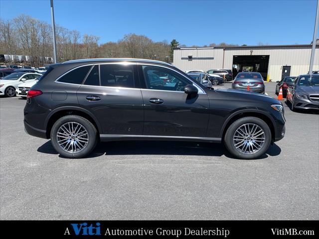 new 2025 Mercedes-Benz GLC 300 car, priced at $55,950