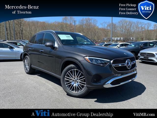 new 2025 Mercedes-Benz GLC 300 car, priced at $55,950