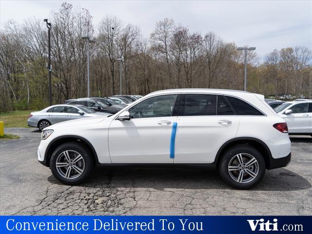 new 2022 Mercedes-Benz GLC 300 car