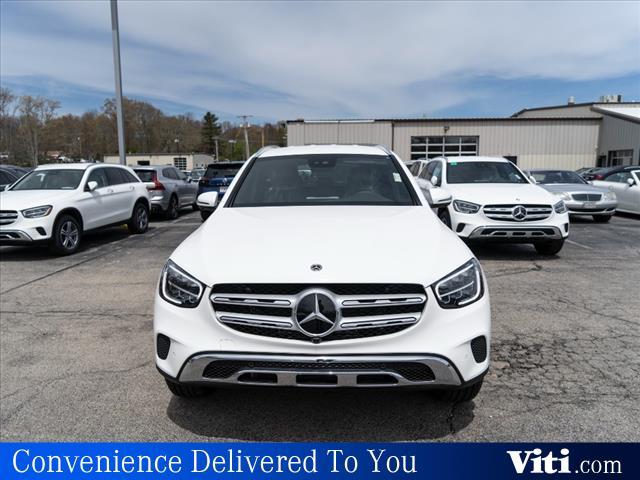 new 2022 Mercedes-Benz GLC 300 car