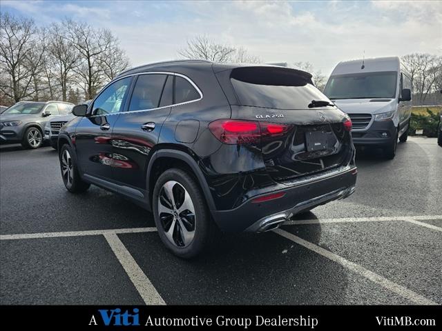 new 2025 Mercedes-Benz GLA 250 car, priced at $49,900