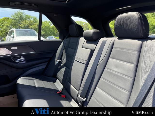 new 2025 Mercedes-Benz GLE 450 car, priced at $91,260